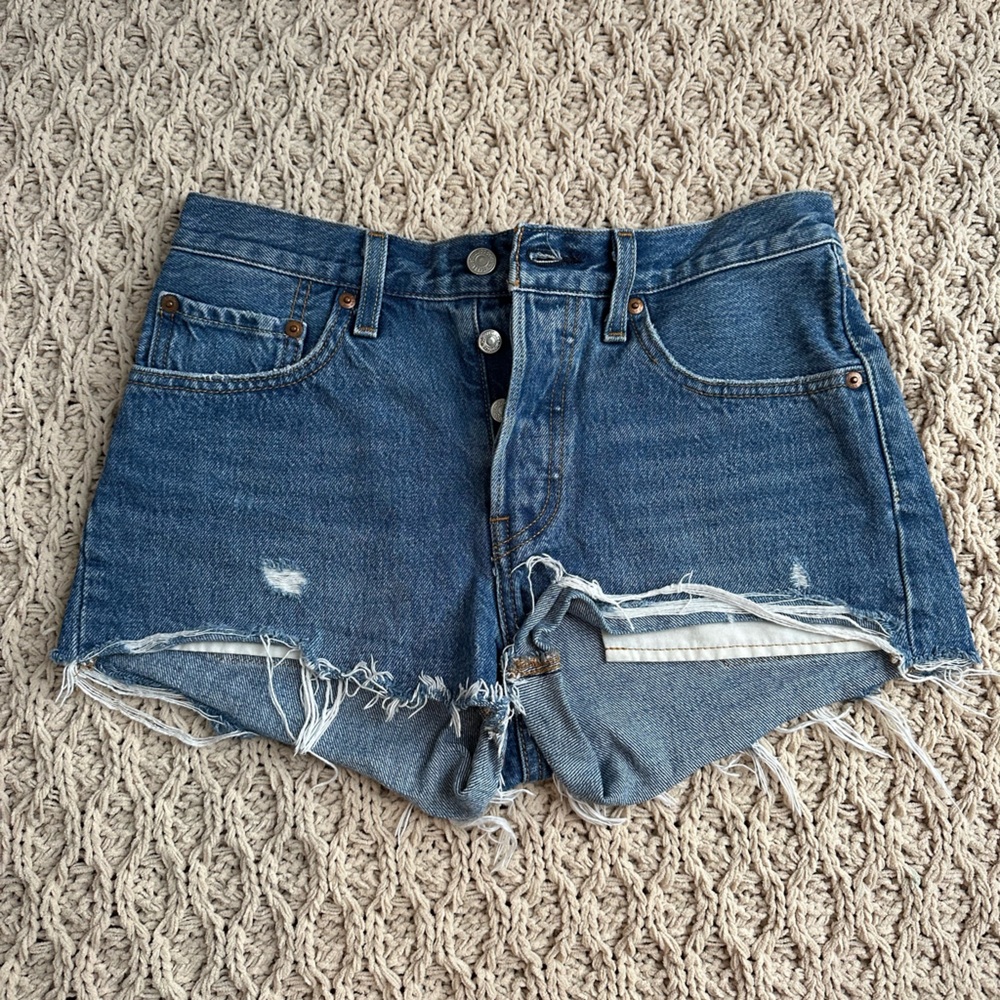 Levis denim shorts 501